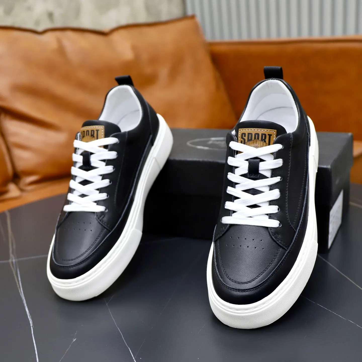 Ex-factory price: 442💰🙅‍♂️🙅‍♂️🙅‍♂️ Brand: PRADA Standard code: 38–44 (45 can be customized) Grade: Same as the official website Material: Original cowhide fabric Comfortable pigskin lining Lightweight wear-resistant outsole Style category: Men's fashionable casual shoes and boots Running sports shoes Distinguished luxury brand elements Top luxury Color: actual picture color